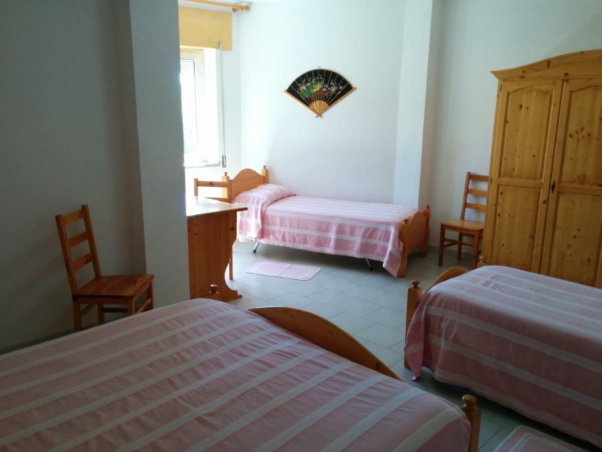 Hotel Panorama Badesi Esterno foto